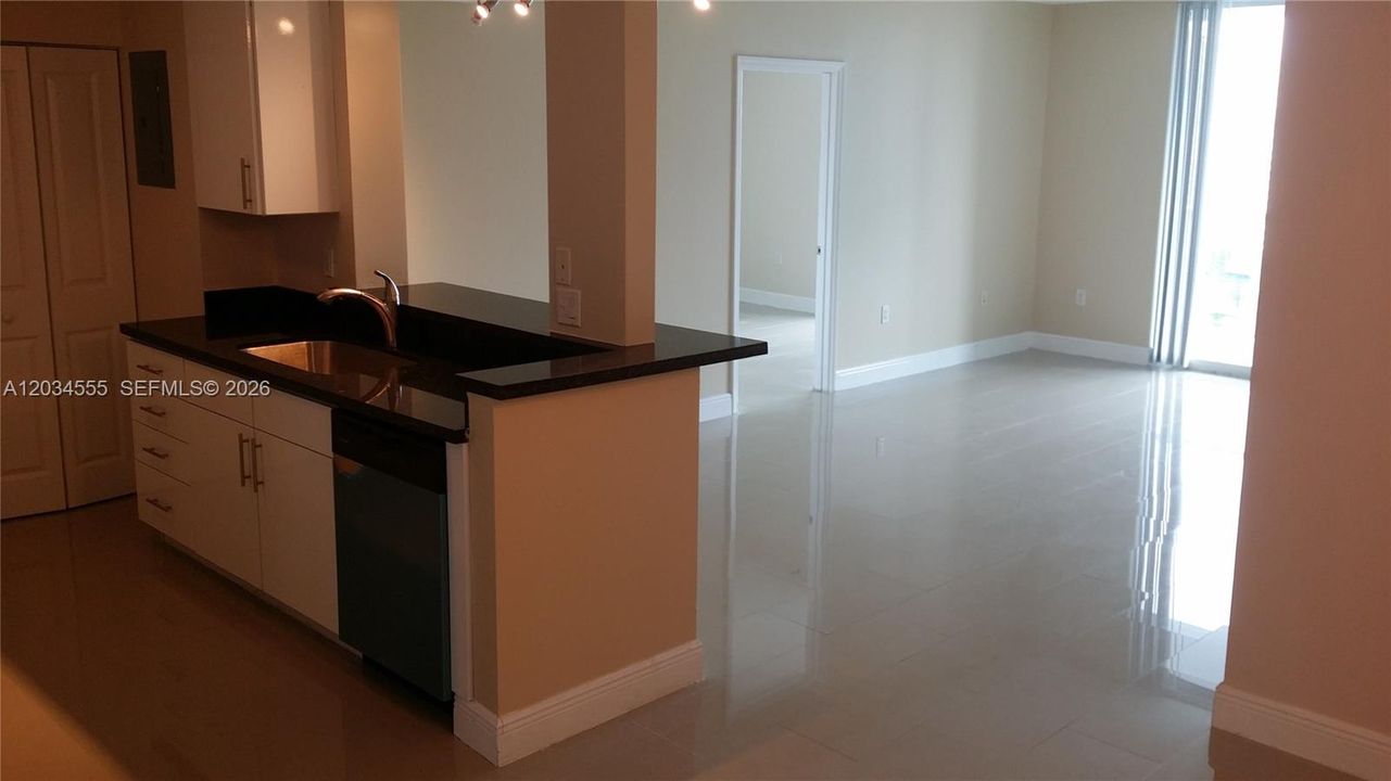 For Rent: $3,590 (2 beds, 2 baths, 1023 Square Feet)