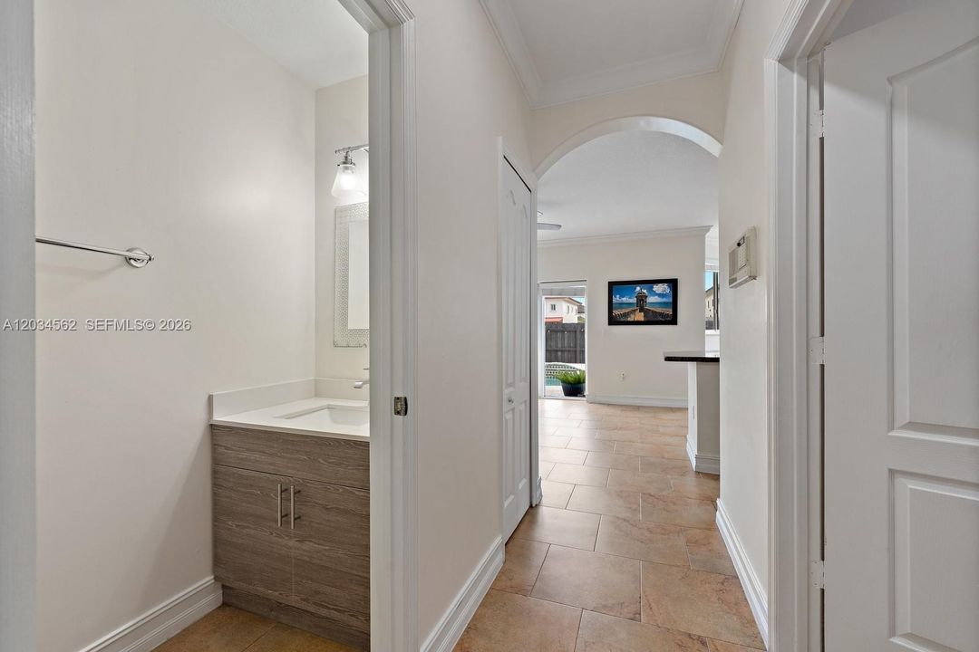 For Sale: $929,900 (4 beds, 2 baths, 2703 Square Feet)