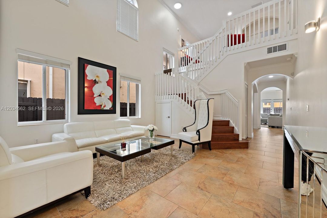For Sale: $929,900 (4 beds, 2 baths, 2703 Square Feet)
