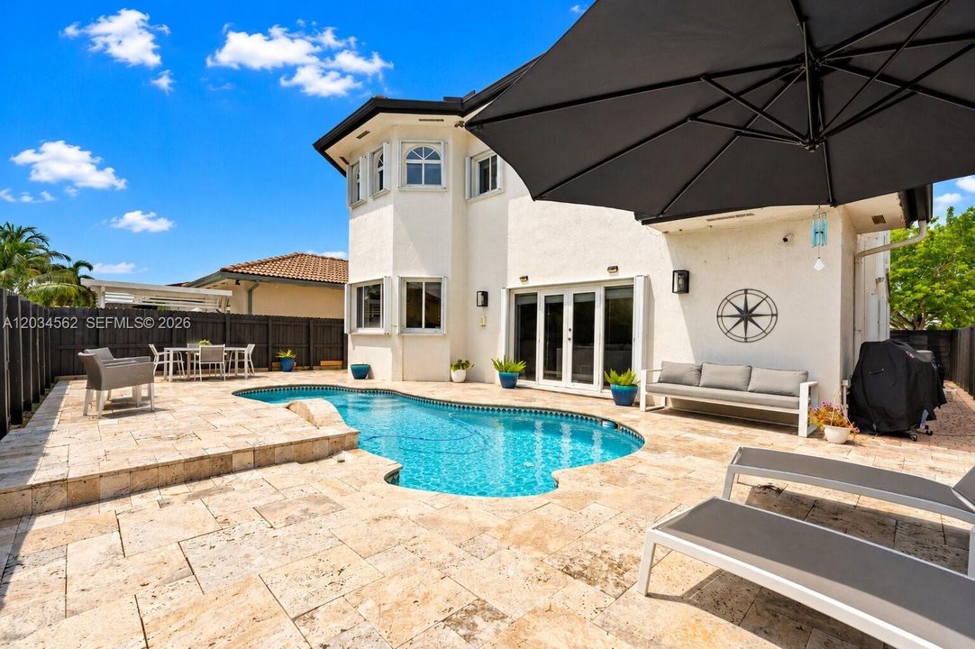 For Sale: $929,900 (4 beds, 2 baths, 2703 Square Feet)