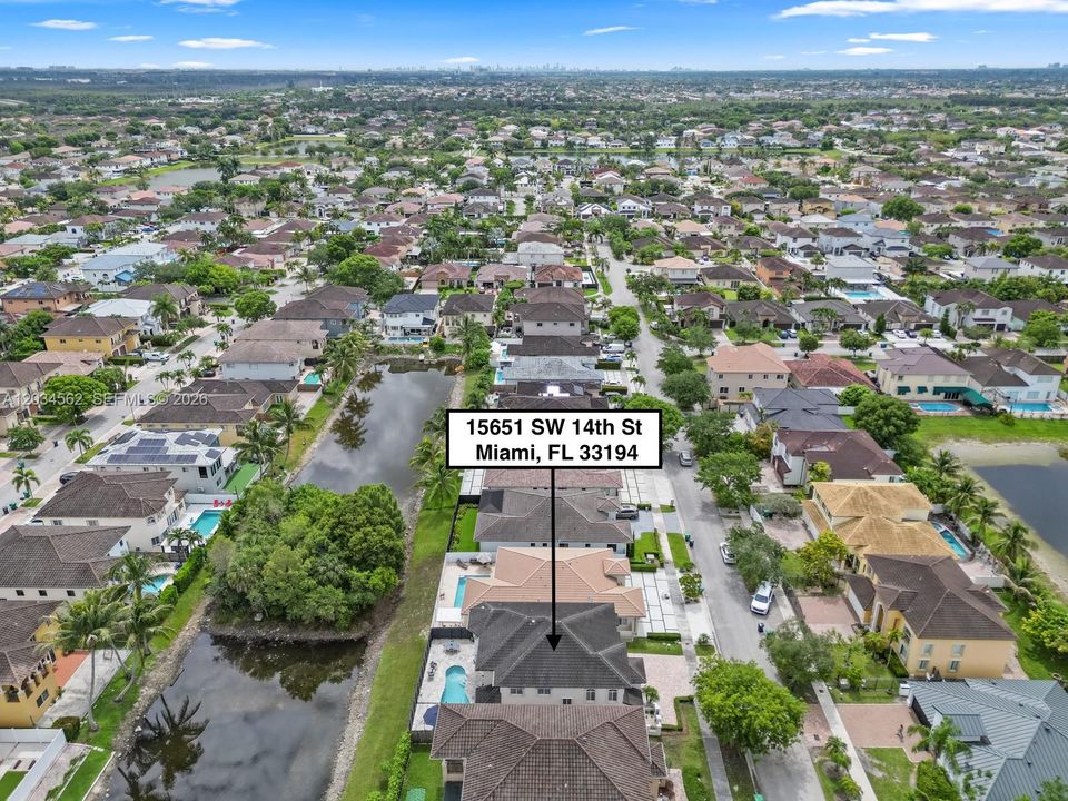 For Sale: $929,900 (4 beds, 2 baths, 2703 Square Feet)