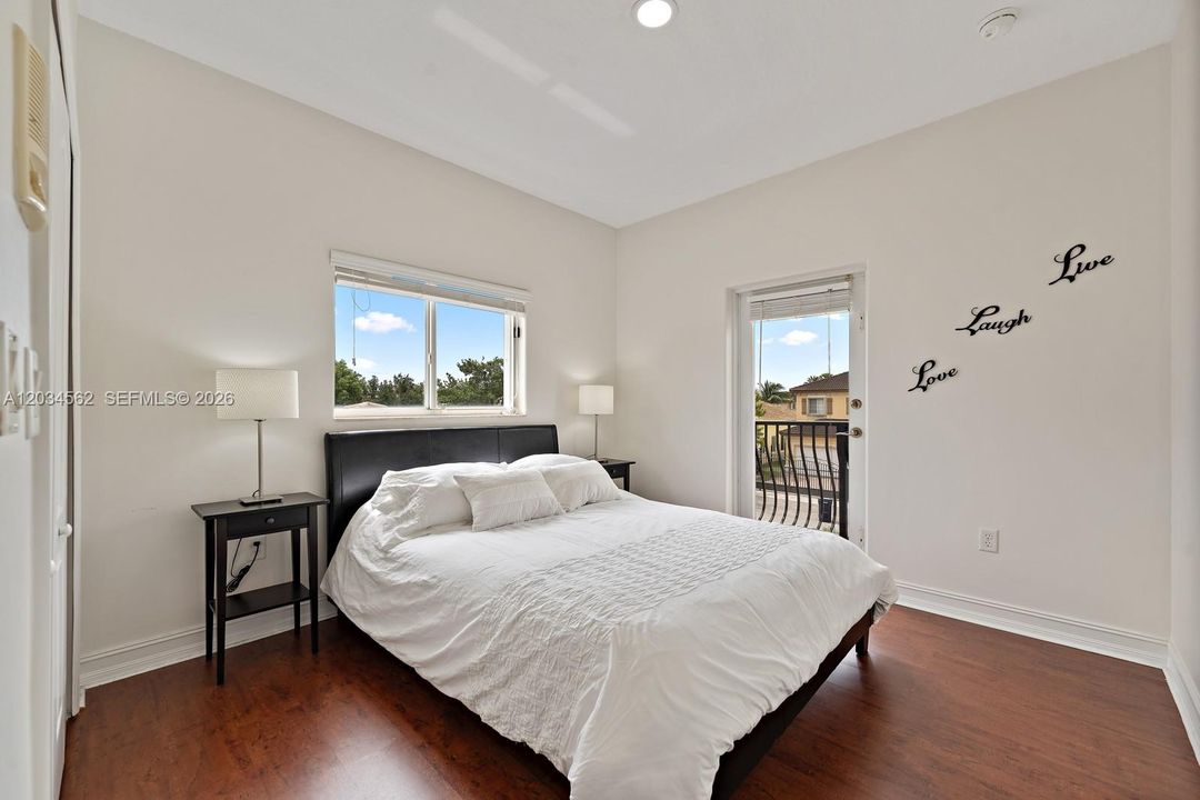 For Sale: $929,900 (4 beds, 2 baths, 2703 Square Feet)