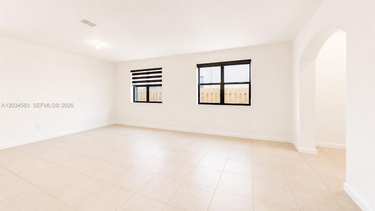 En Renta: $4,000 (5 camas, 3 baños, 2894 Pies cuadrados)