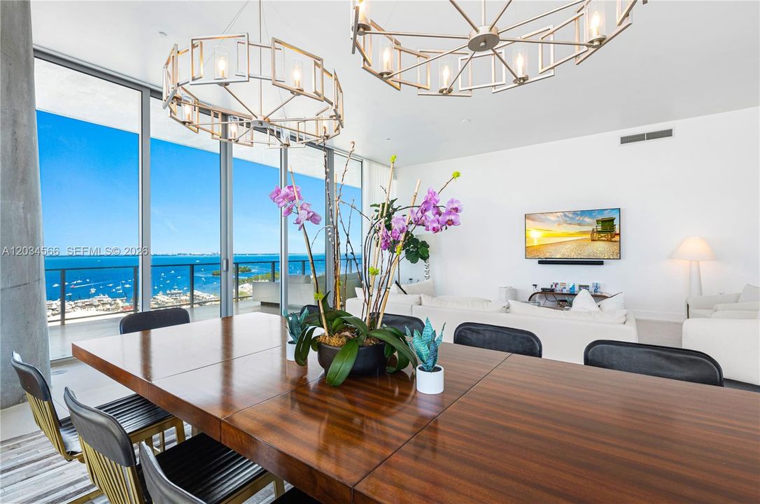 For Sale: $9,390,000 (6 beds, 6 baths, 5332 Square Feet)
