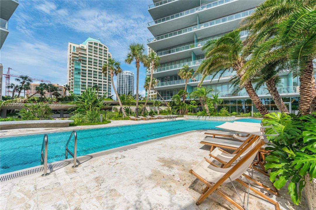 For Sale: $9,390,000 (6 beds, 6 baths, 5332 Square Feet)