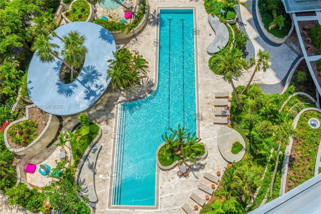 For Sale: $9,390,000 (6 beds, 6 baths, 5332 Square Feet)