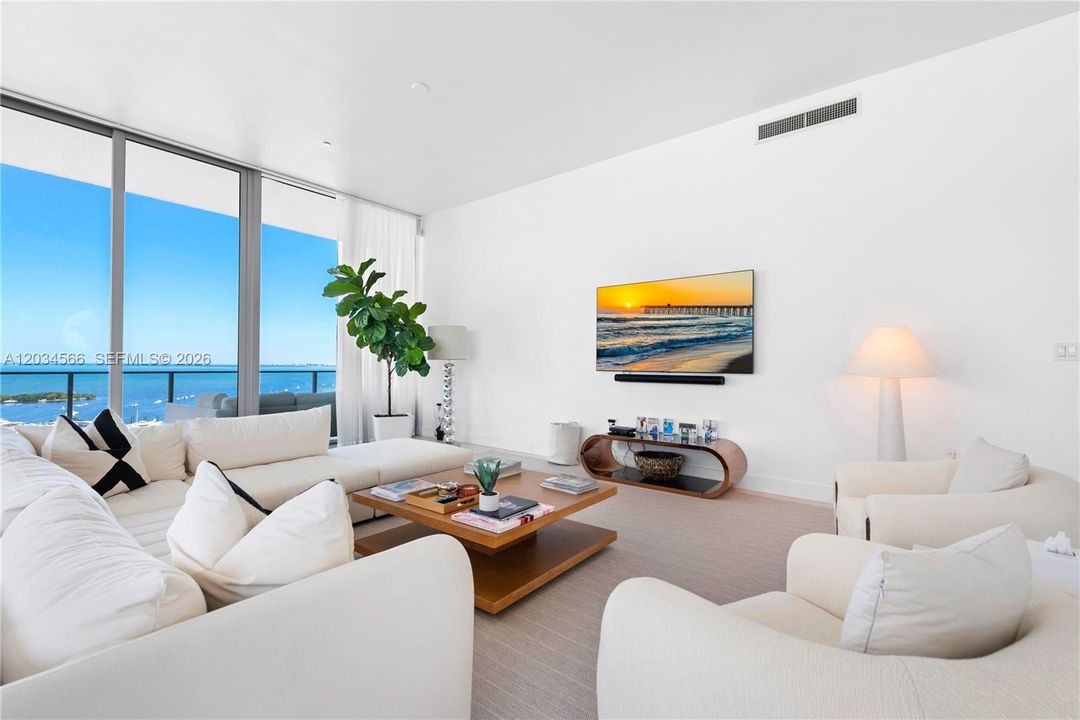 For Sale: $9,390,000 (6 beds, 6 baths, 5332 Square Feet)