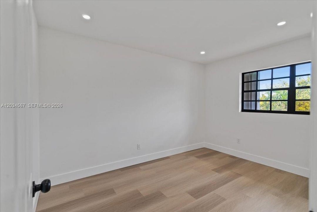 В аренду: $3,300 (4 спален, 2 ванн, 2551 Квадратных фут)