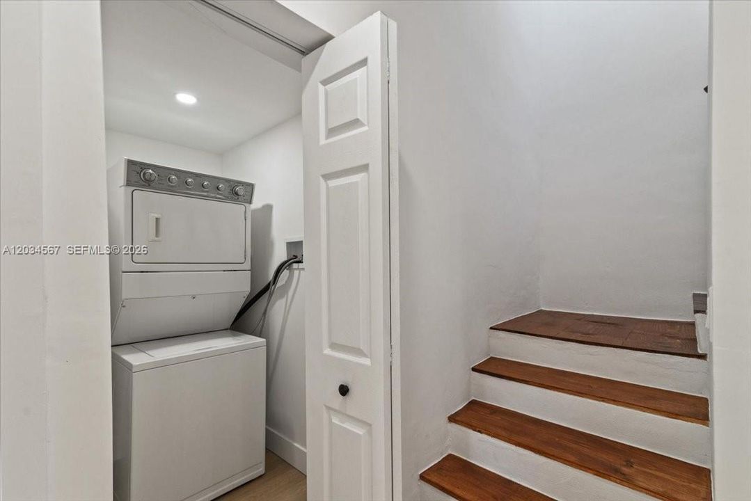 В аренду: $3,300 (4 спален, 2 ванн, 2551 Квадратных фут)