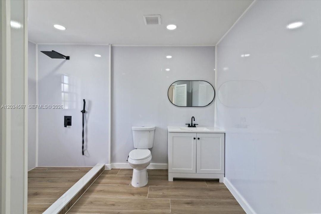 В аренду: $3,300 (4 спален, 2 ванн, 2551 Квадратных фут)