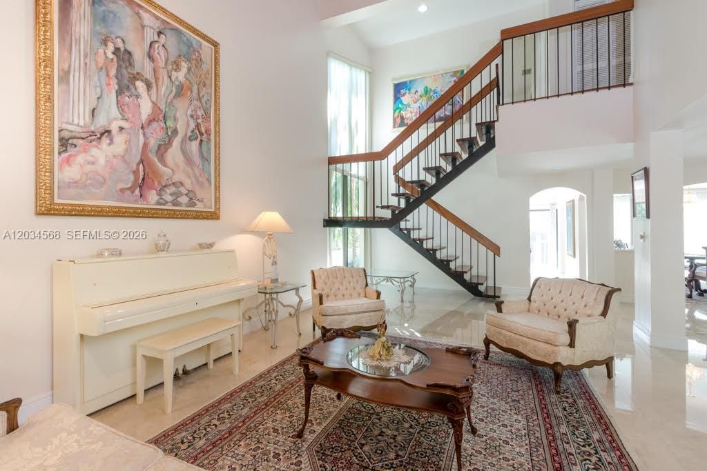 For Rent: $10,900 (4 beds, 3 baths, 2800 Square Feet)