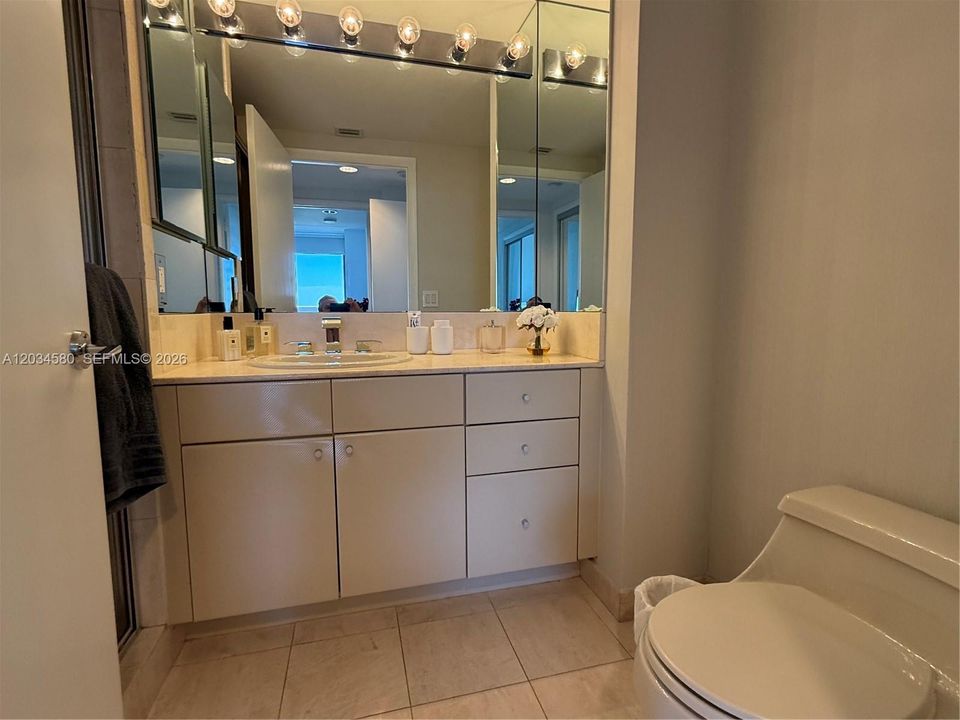 For Rent: $6,000 (2 beds, 2 baths, 1560 Square Feet)