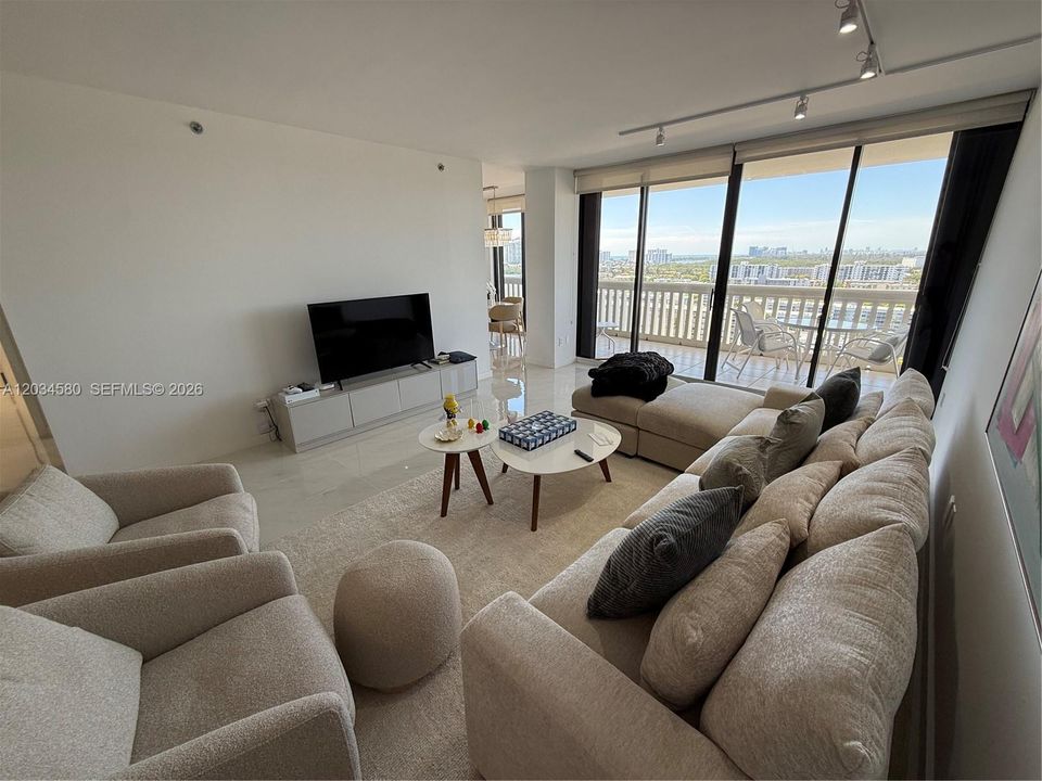 For Rent: $6,000 (2 beds, 2 baths, 1560 Square Feet)