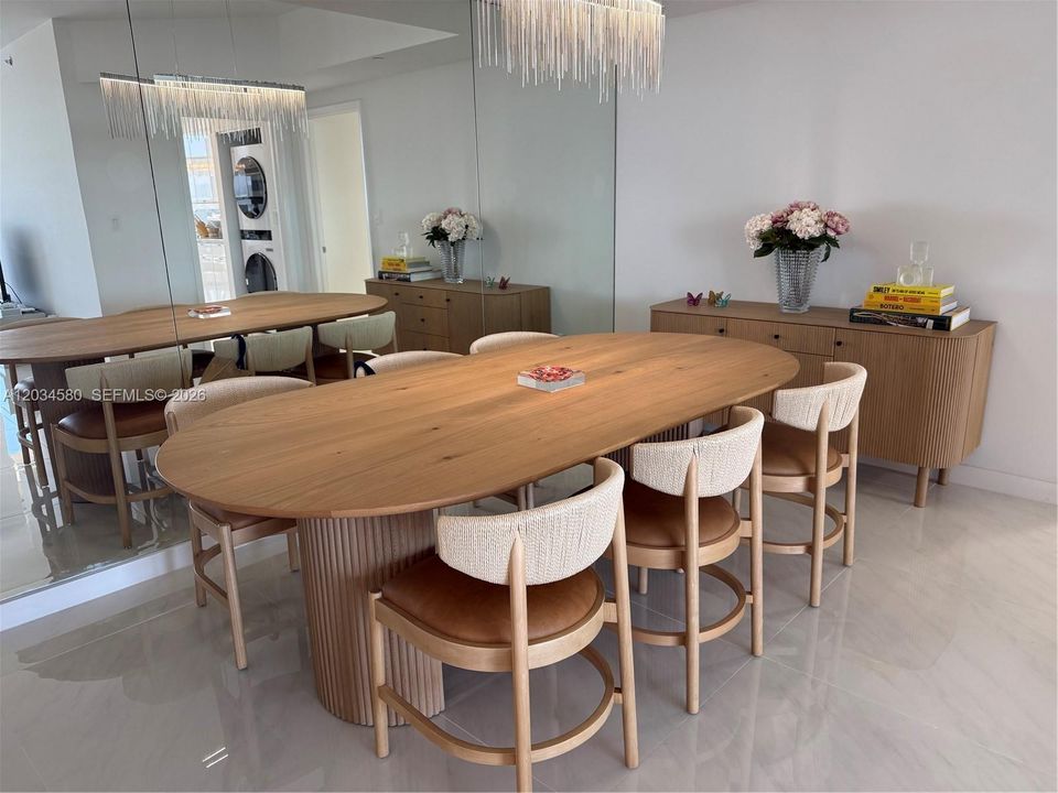 For Rent: $6,000 (2 beds, 2 baths, 1560 Square Feet)