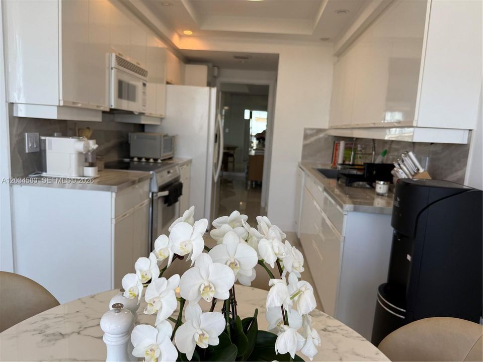 For Rent: $6,000 (2 beds, 2 baths, 1560 Square Feet)