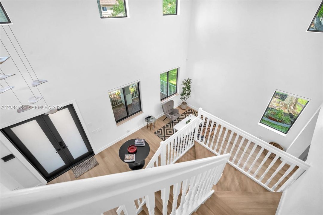 For Sale: $1,295,000 (4 beds, 2 baths, 2550 Square Feet)