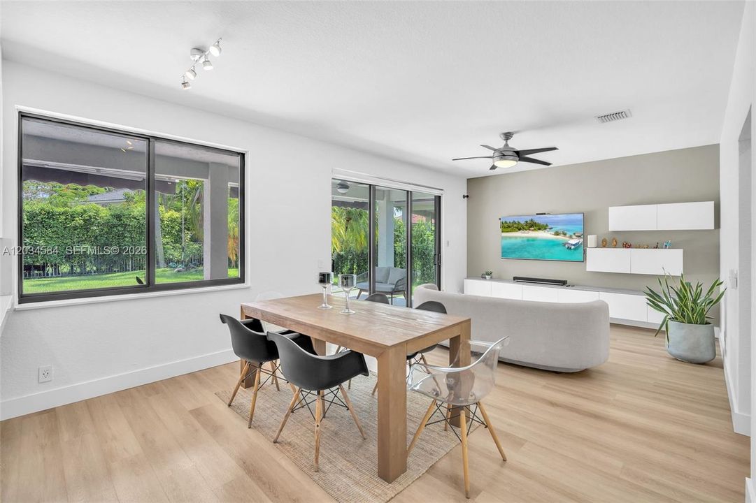 For Sale: $1,295,000 (4 beds, 2 baths, 2550 Square Feet)