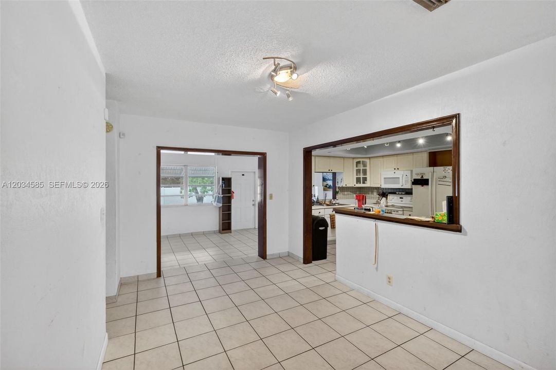 For Sale: $600,000 (4 beds, 2 baths, 1970 Square Feet)