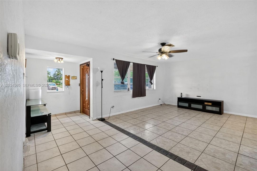 For Sale: $600,000 (4 beds, 2 baths, 1970 Square Feet)