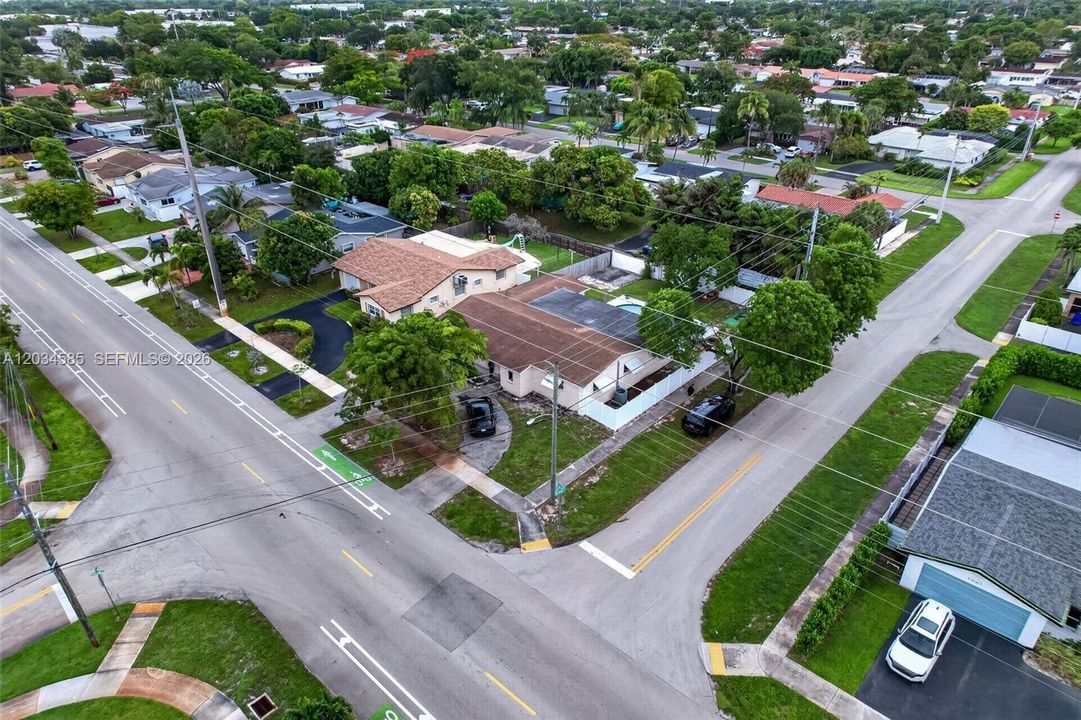 For Sale: $600,000 (4 beds, 2 baths, 1970 Square Feet)