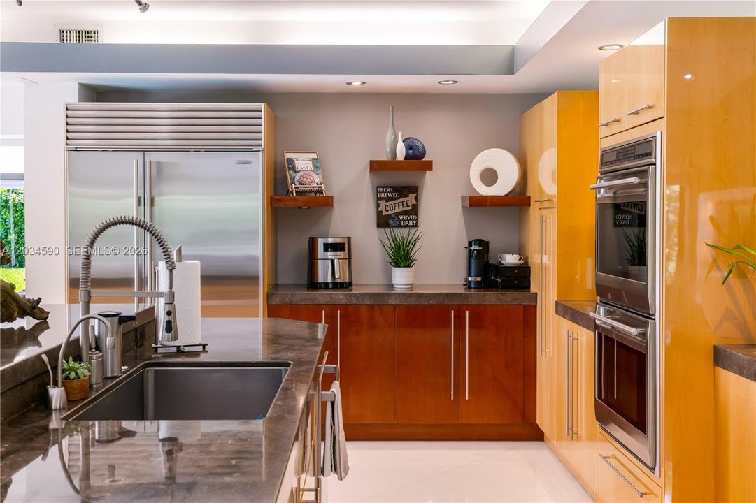 En Renta: $13,500 (5 camas, 3 baños, 3766 Pies cuadrados)