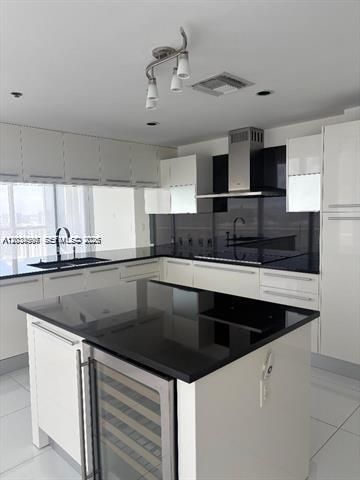 For Rent: $16,900 (4 beds, 4 baths, 2485 Square Feet)