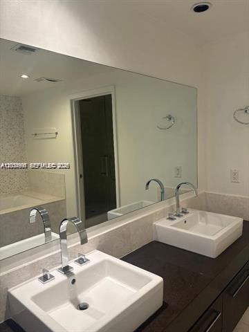 For Rent: $16,900 (4 beds, 4 baths, 2485 Square Feet)