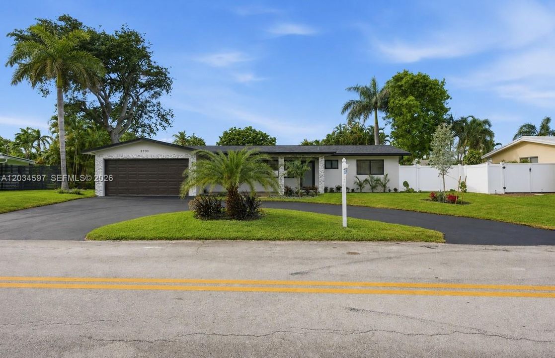 For Sale: $949,900 (3 beds, 2 baths, 1448 Square Feet)