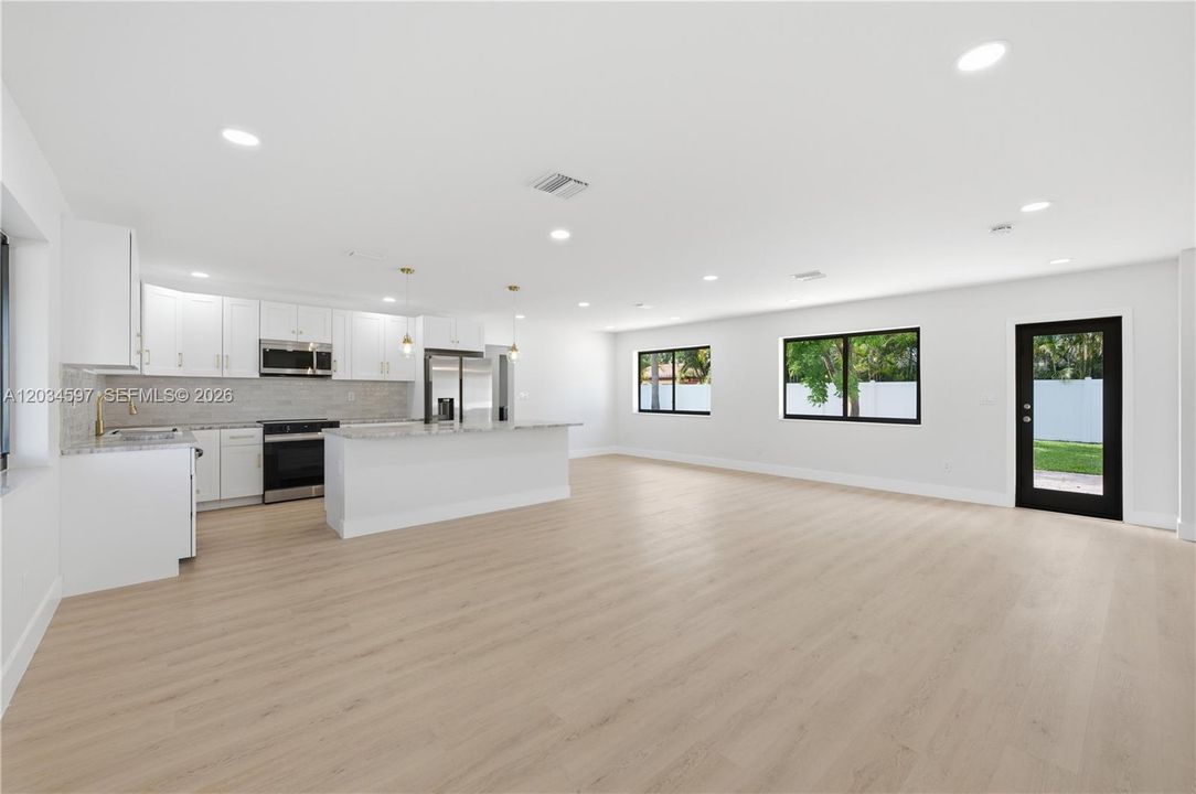For Sale: $949,900 (3 beds, 2 baths, 1448 Square Feet)
