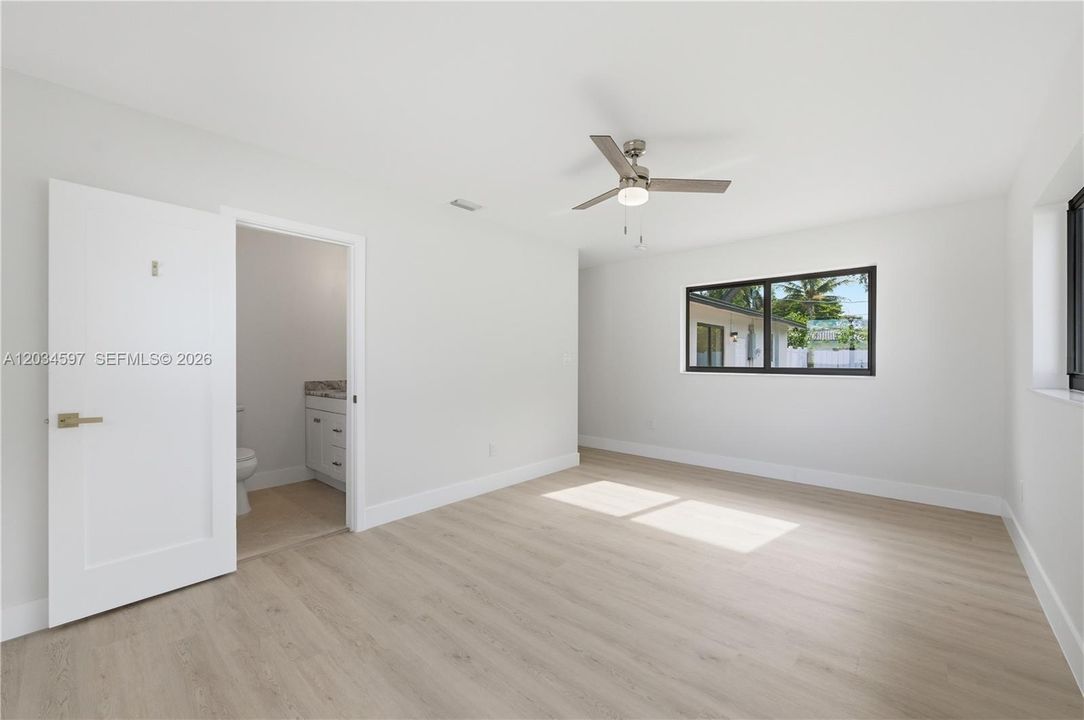For Sale: $949,900 (3 beds, 2 baths, 1448 Square Feet)