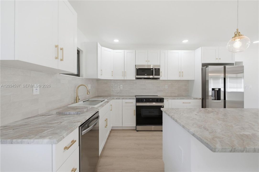 For Sale: $949,900 (3 beds, 2 baths, 1448 Square Feet)