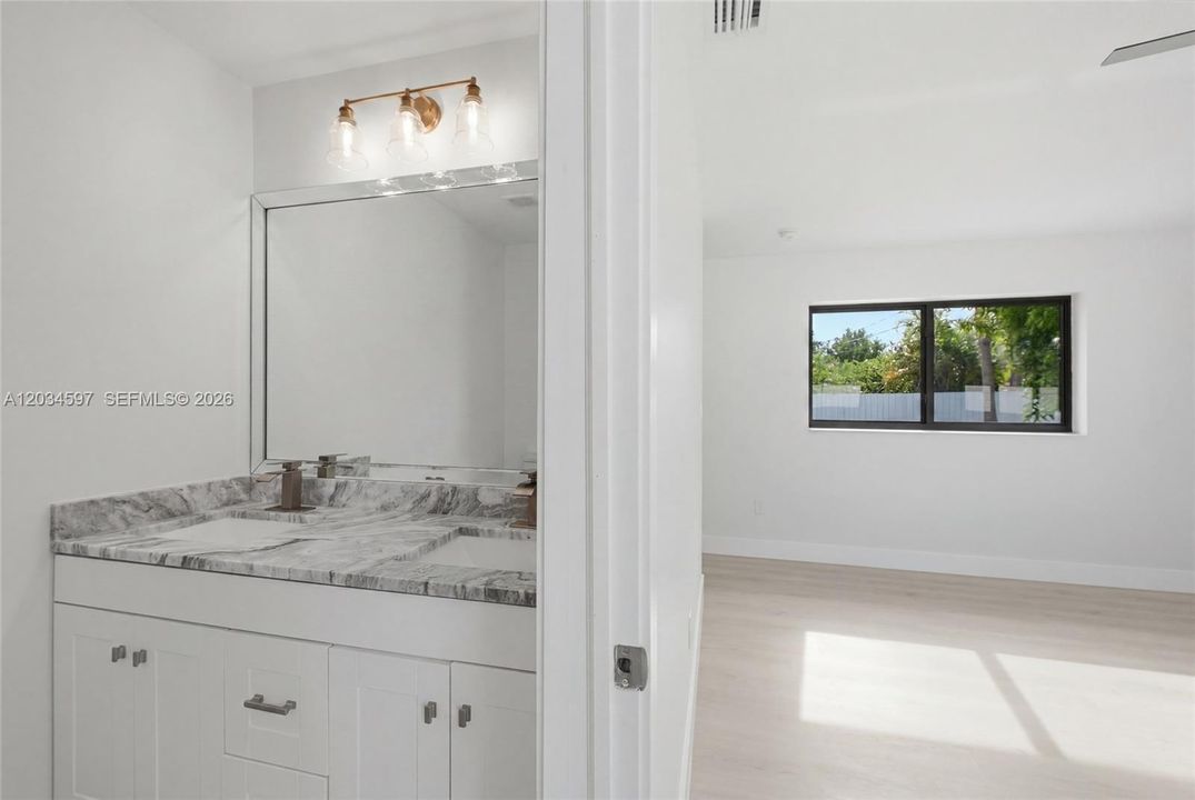For Sale: $949,900 (3 beds, 2 baths, 1448 Square Feet)