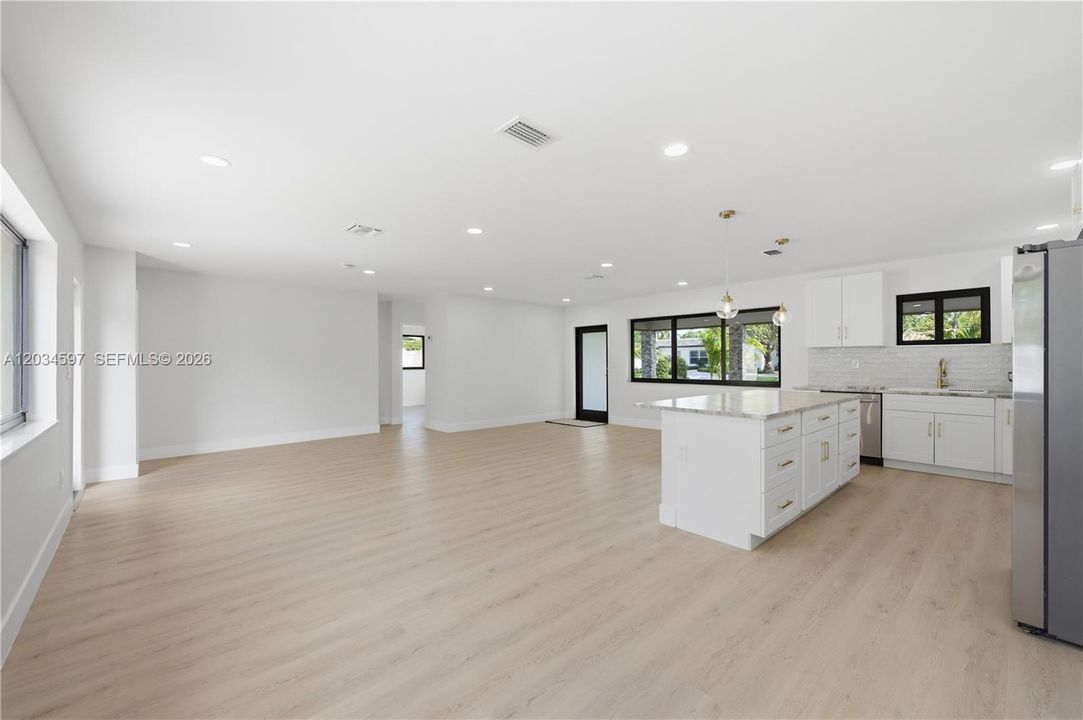 For Sale: $949,900 (3 beds, 2 baths, 1448 Square Feet)