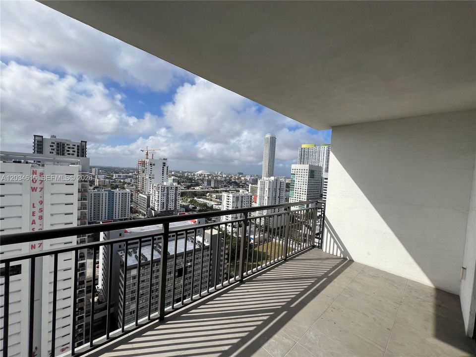 En Venta: $740,000 (2 camas, 2 baños, 1274 Pies cuadrados)