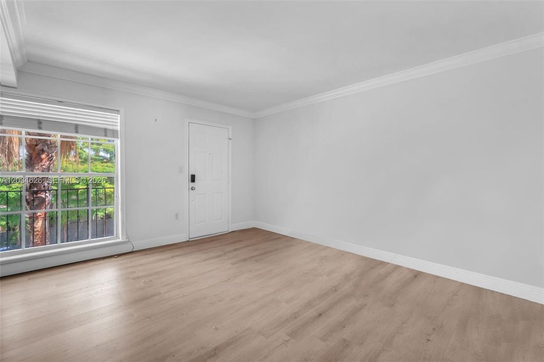 В аренду: $2,600 (2 спален, 2 ванн, 664 Квадратных фут)