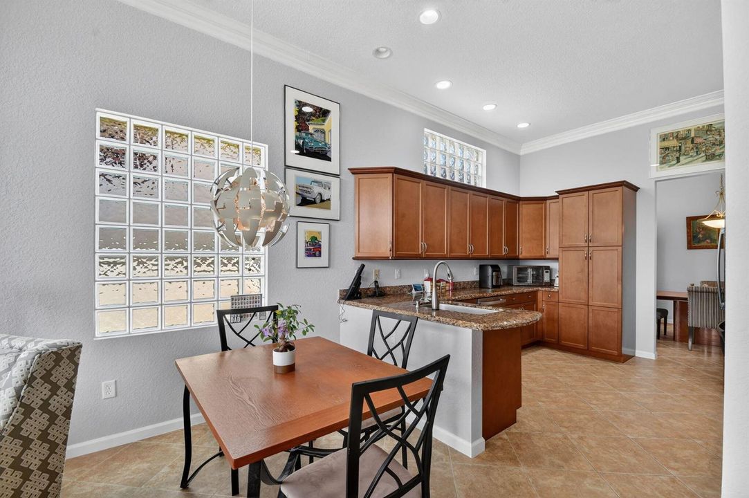 Kitchen/Dining