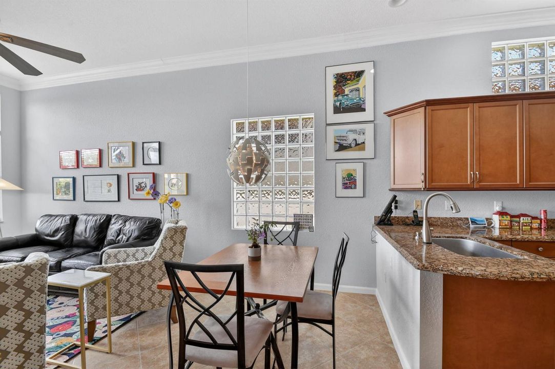 Kitchen/Dining