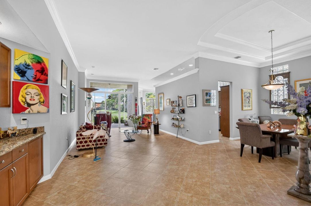 Living/Dining Area