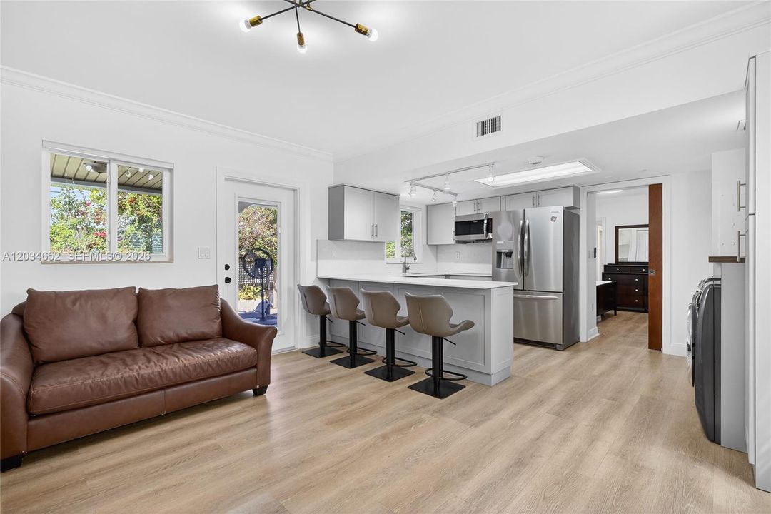En Venta: $1,300,000 (5 camas, 5 baños, 3678 Pies cuadrados)