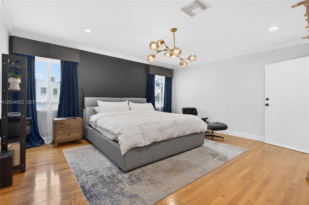 En Venta: $1,300,000 (5 camas, 5 baños, 3678 Pies cuadrados)
