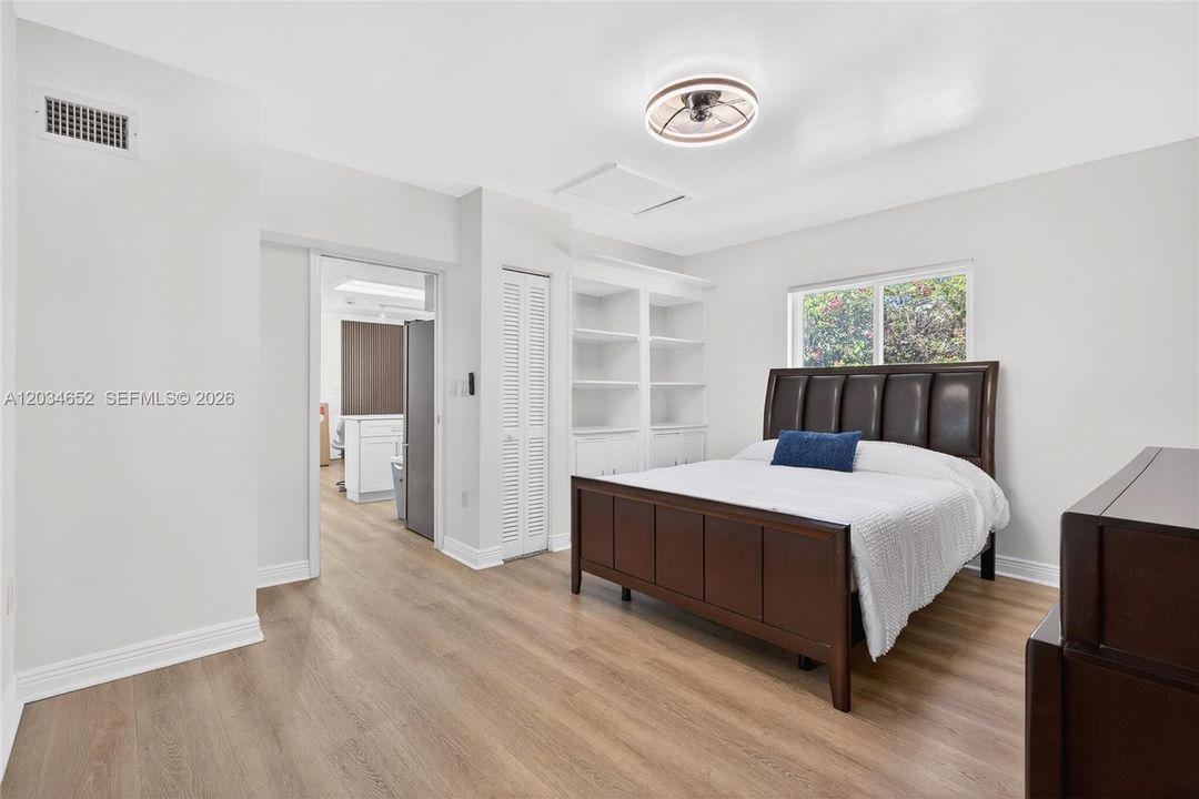 En Venta: $1,300,000 (5 camas, 5 baños, 3678 Pies cuadrados)
