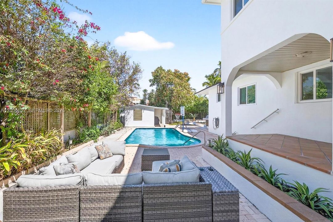 En Venta: $1,300,000 (5 camas, 5 baños, 3678 Pies cuadrados)