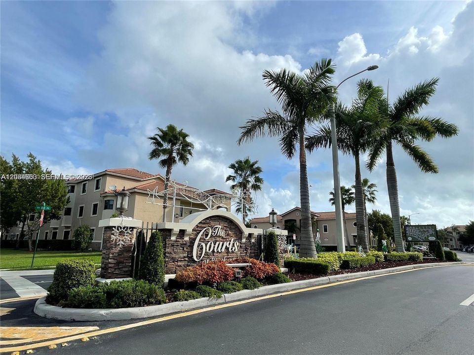 For Rent: $1,875 (2 beds, 2 baths, 817 Square Feet)