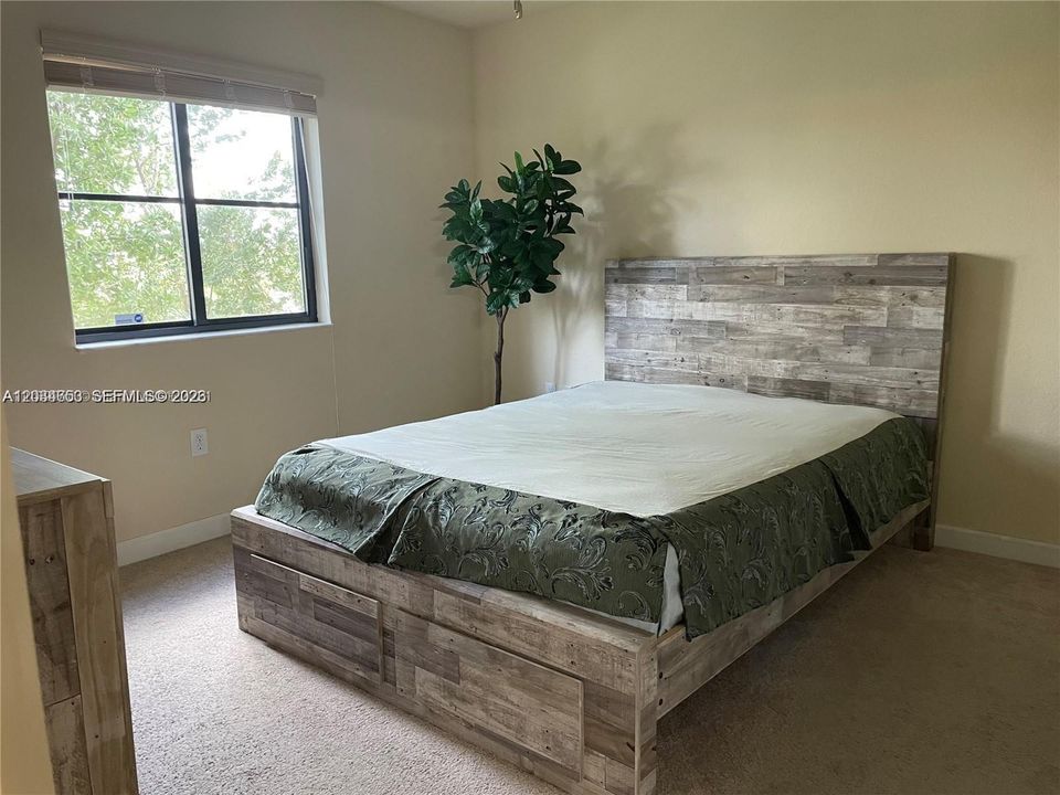 For Rent: $1,875 (2 beds, 2 baths, 817 Square Feet)