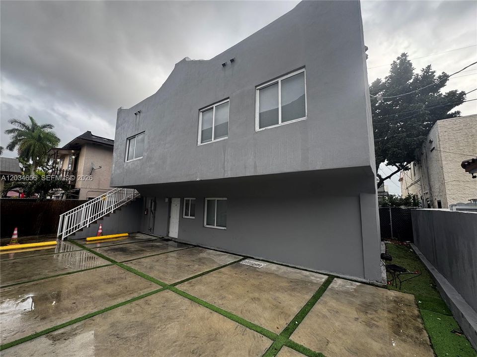 На продажу: $2,399,900 (0 спален, 0 ванн, 0 Квадратных фут)