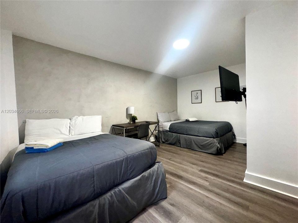 На продажу: $2,399,900 (0 спален, 0 ванн, 0 Квадратных фут)
