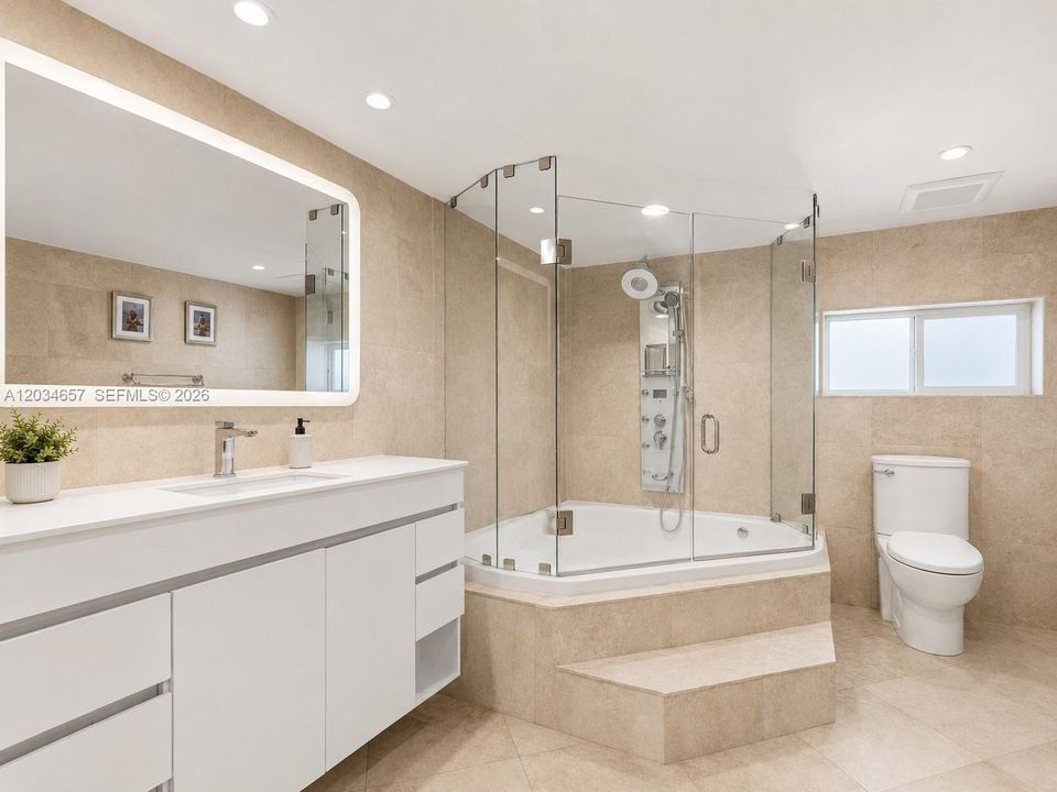 For Sale: $1,550,000 (3 beds, 2 baths, 1720 Square Feet)