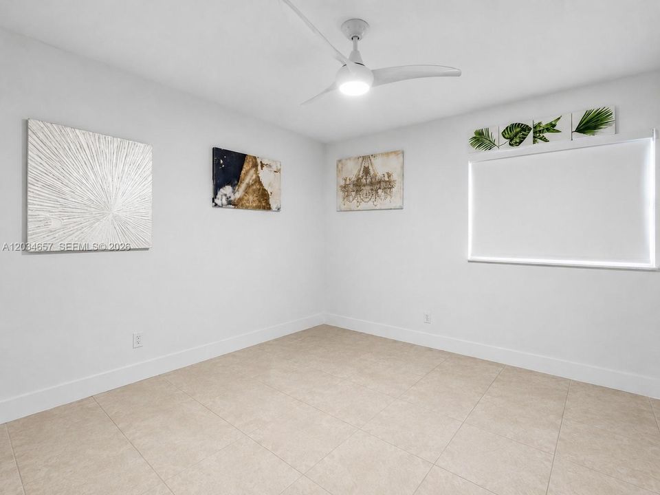 For Sale: $1,550,000 (3 beds, 2 baths, 1720 Square Feet)