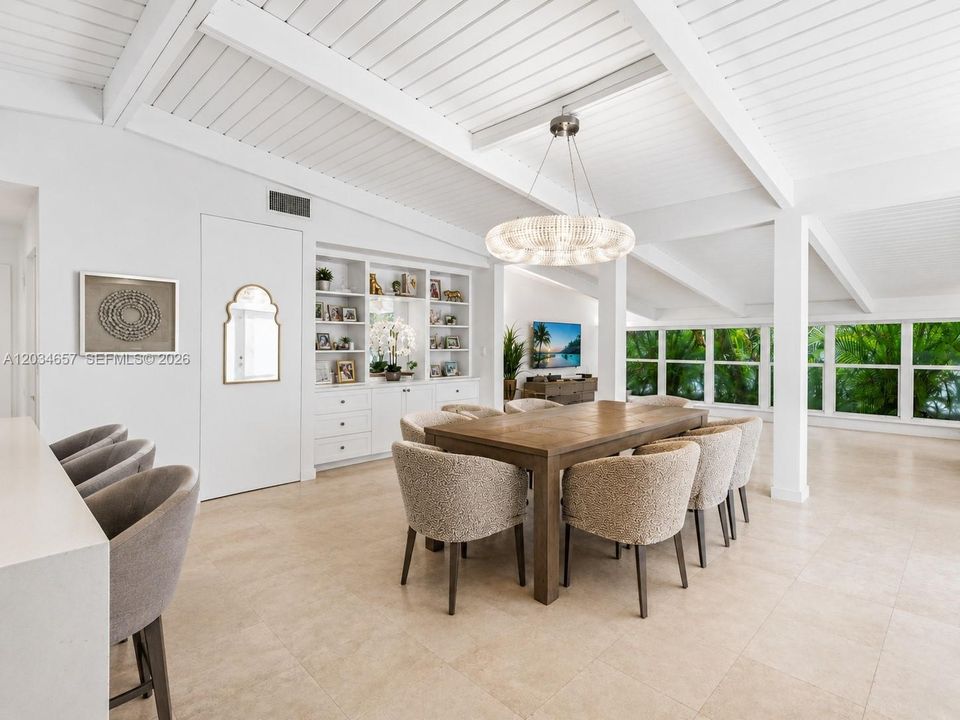 For Sale: $1,550,000 (3 beds, 2 baths, 1720 Square Feet)