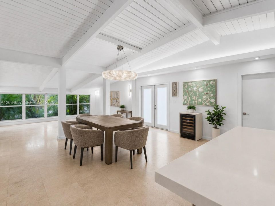 For Sale: $1,550,000 (3 beds, 2 baths, 1720 Square Feet)